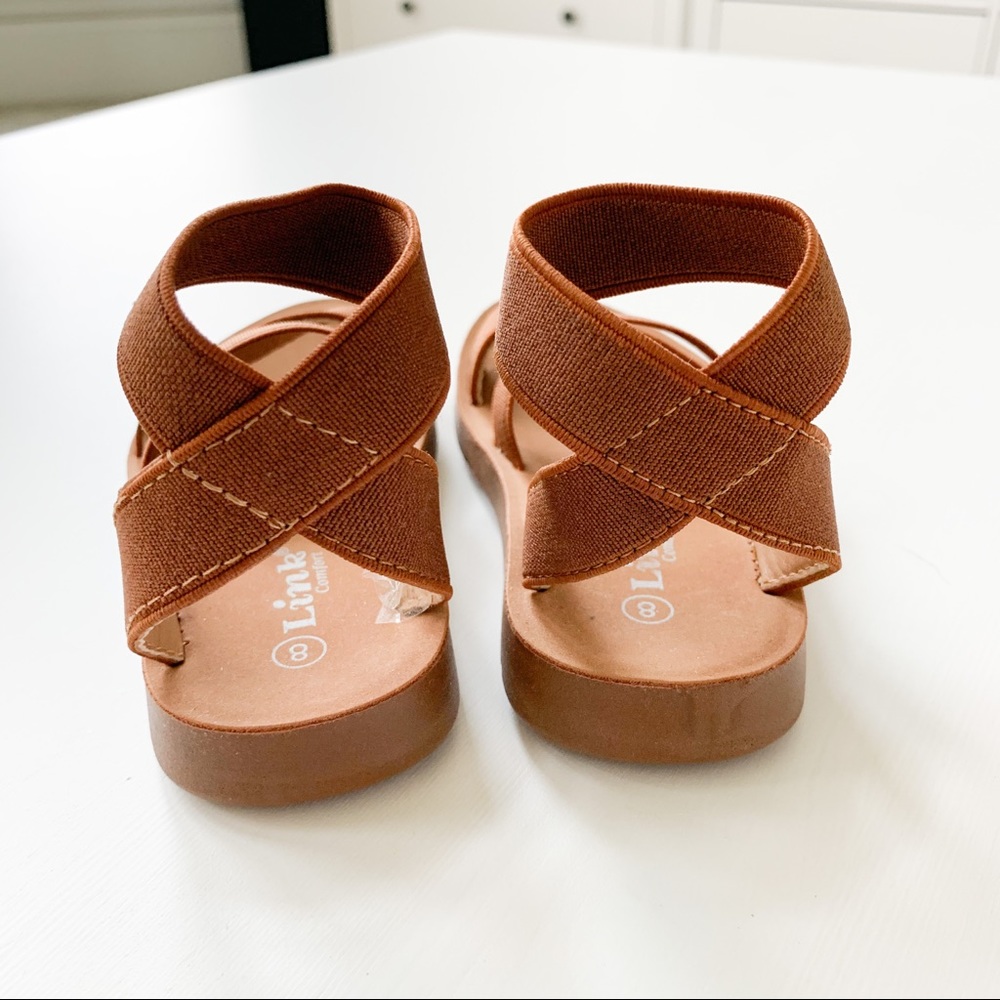Link Toddler Tan Sandal - Picture 5 of 7